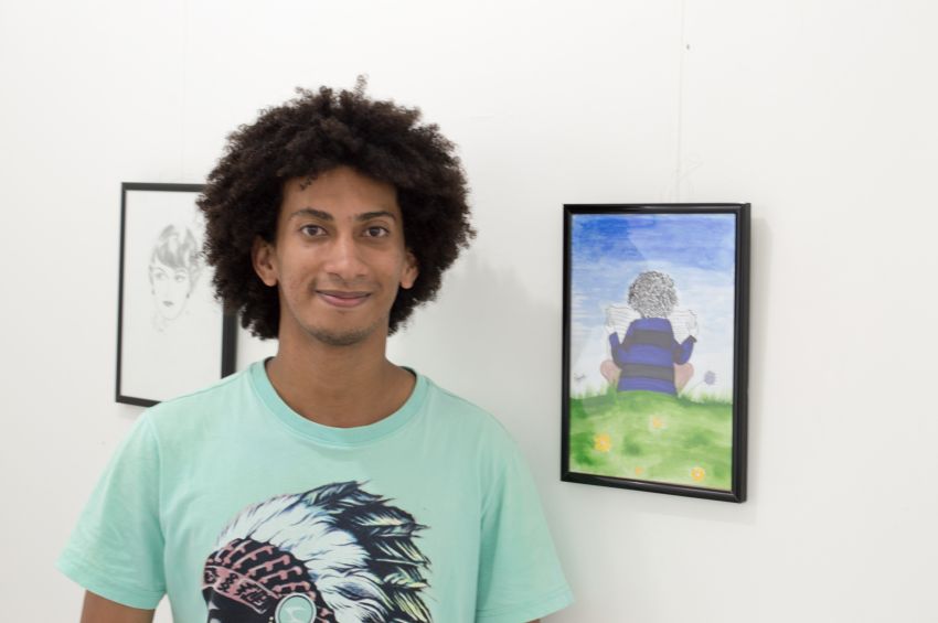 Exposição reúne desenhos de estudantes na Galeria de Artes Álvaro Santos