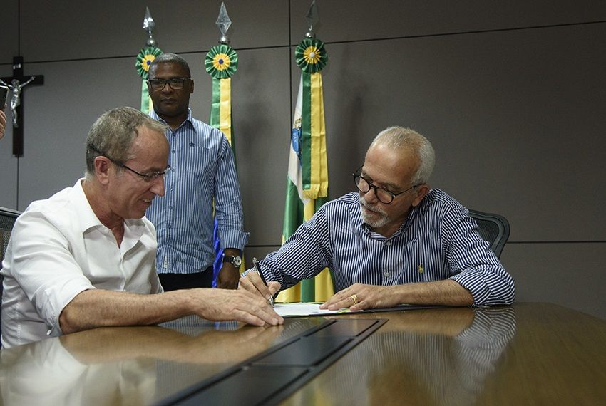 Edvaldo reassume comando da Prefeitura de Aracaju