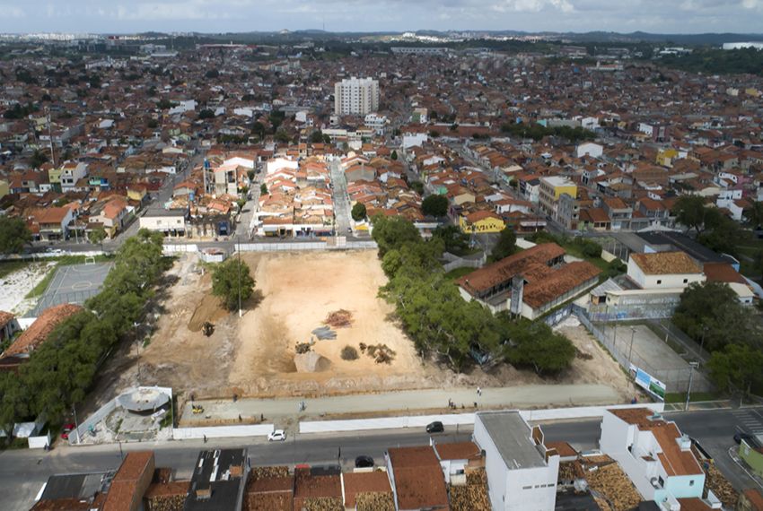 Centro esportivo começa a ser erguido no Bugio