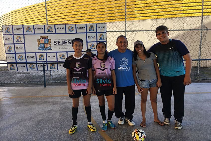Trigêmeas se destacam na Taça Cidade de Aracaju de Futsal Feminino