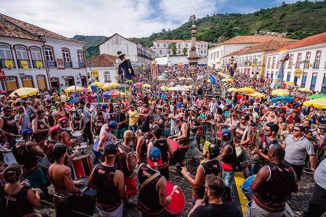 Carnaval de Ouro Preto resgata histórico de samba, máscaras e cultura local