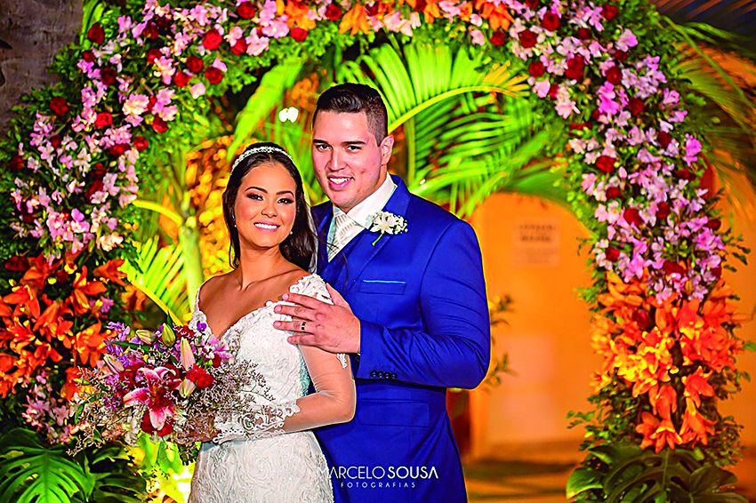 Murilo Santana e a enfermeira Iris Lago se casaram numa linda cerimônia