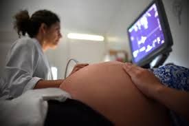 Obstetra fala sobre prevenção e tratamento da gravidez tubária