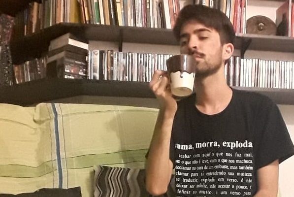‘O meu encontro poético com os jovens não é somente falar, mas principalmente ouvir’