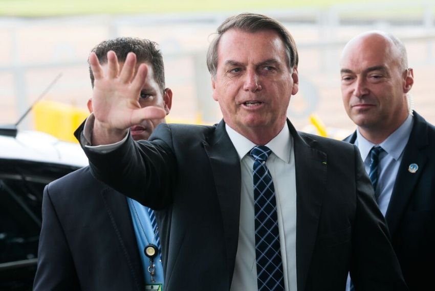 Bolsonaro anuncia projeto para mudar cobrança de ICMS sobre combustíveis