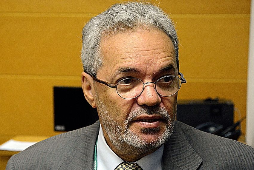 Clóvis Barbosa : “Vai caber ao TCE decidir se fica com oito conselheiros”