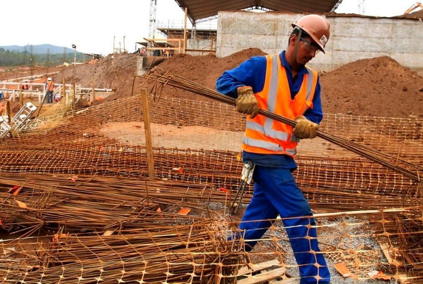 Confiança da construção cresce 3,7 pontos em outubro