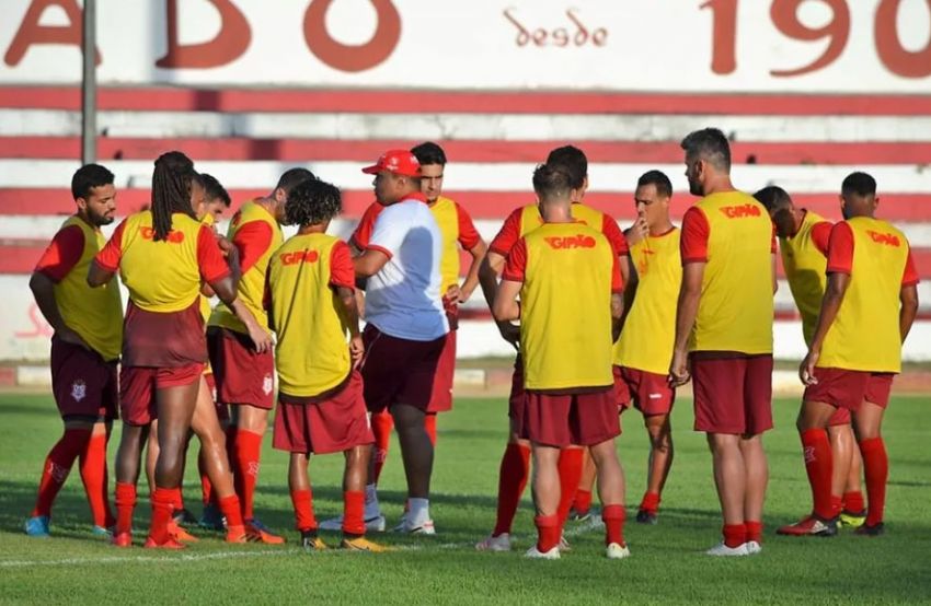 Dragão treina forte, pensando em reação contra Ferroviário