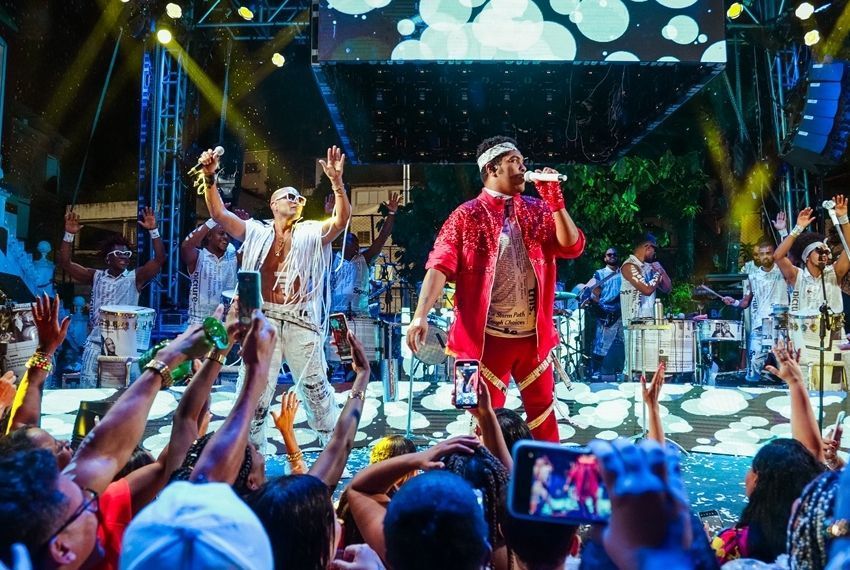 Ensaio de verão: Timbalada apresenta Guetho Square em show exclusivo em Aracaju