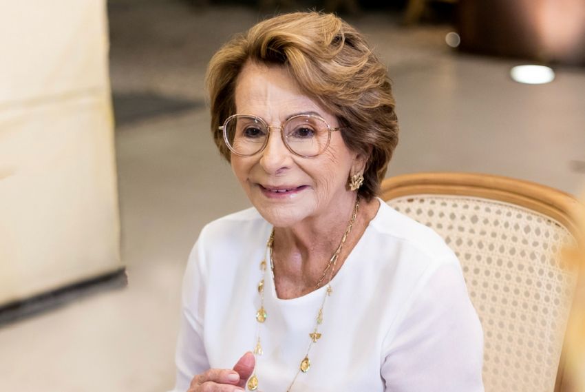 Lançamento do livro “Pela Luz dos Olhos Teus”, biografi a do médico obstetra e ginecologista Dr. Hugo Gurgel