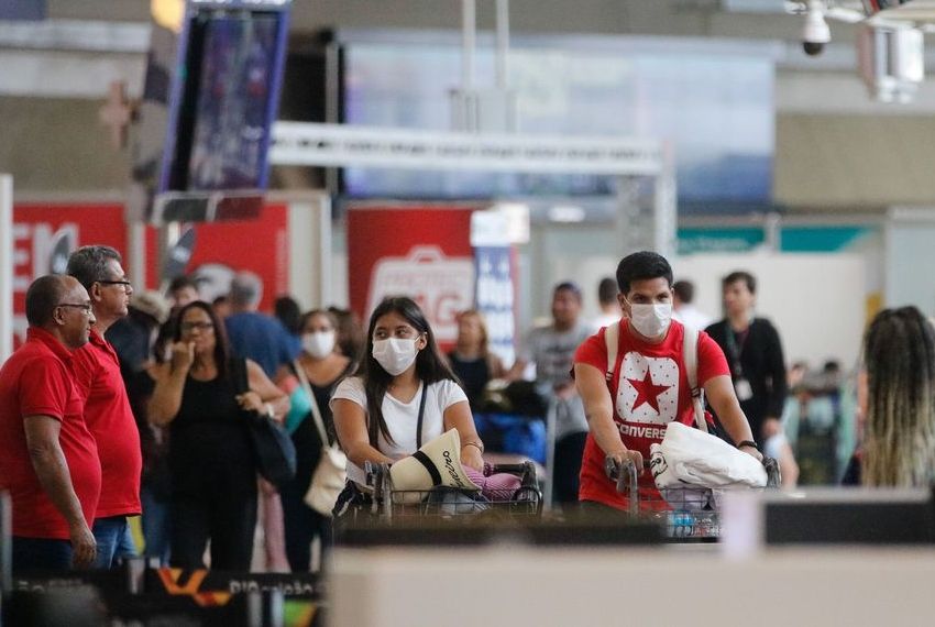 Anvisa retira obrigatoriedade de máscaras em aeroportos e aviões