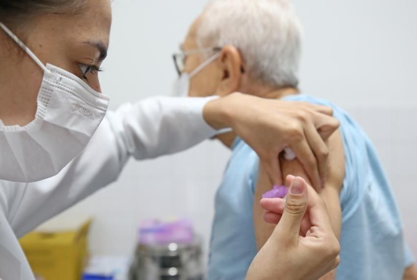 Aracaju já aplicou 6,5 mil doses de reforço com vacina bivalente