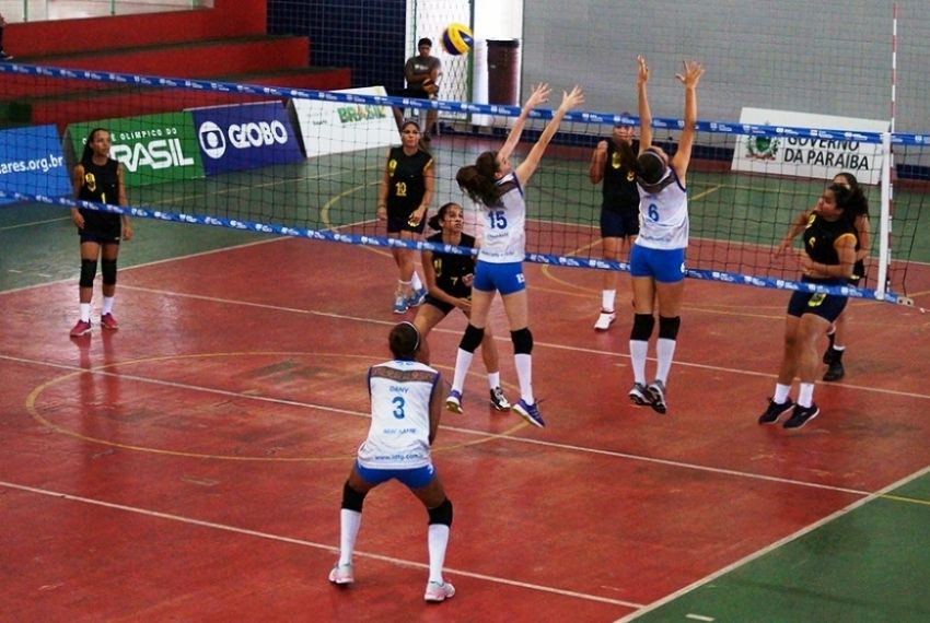 Ana Celina é a nova promessa do vôlei sergipano