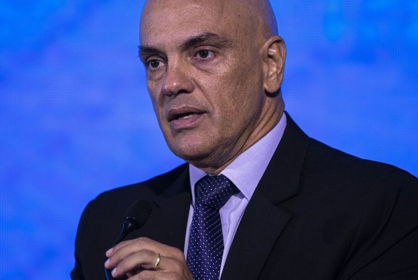 Moraes mantém prisão de 294 acusados por atos antidemocráticos