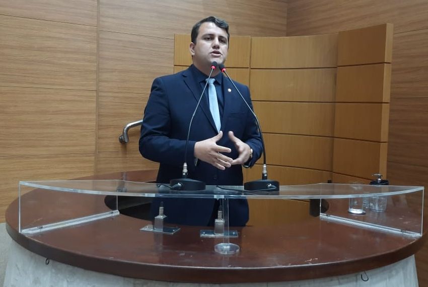 '0,30 centavos de aumento no litro da gasolina é explorador'