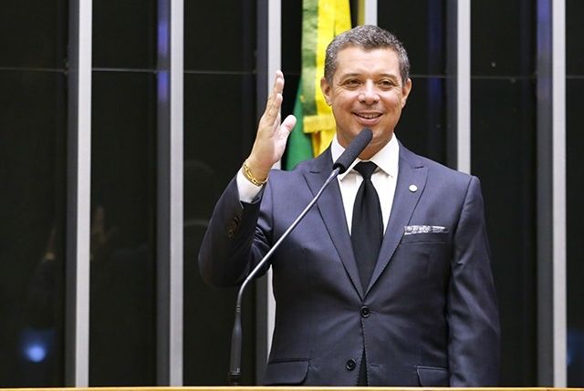 Governador vai enviar projeto para alterar cobrança no ICMS