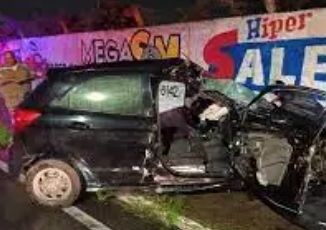 Acidente deixa duas pessoas feridas em cruzamento na capital