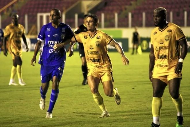 Confiança perde por 3 a 2 a terceira partida seguida