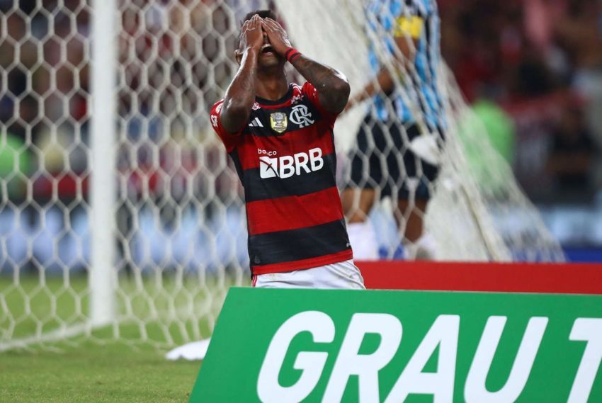 Flamengo vence Grêmio com gol de Bruno Henrique e fica na terceira posição