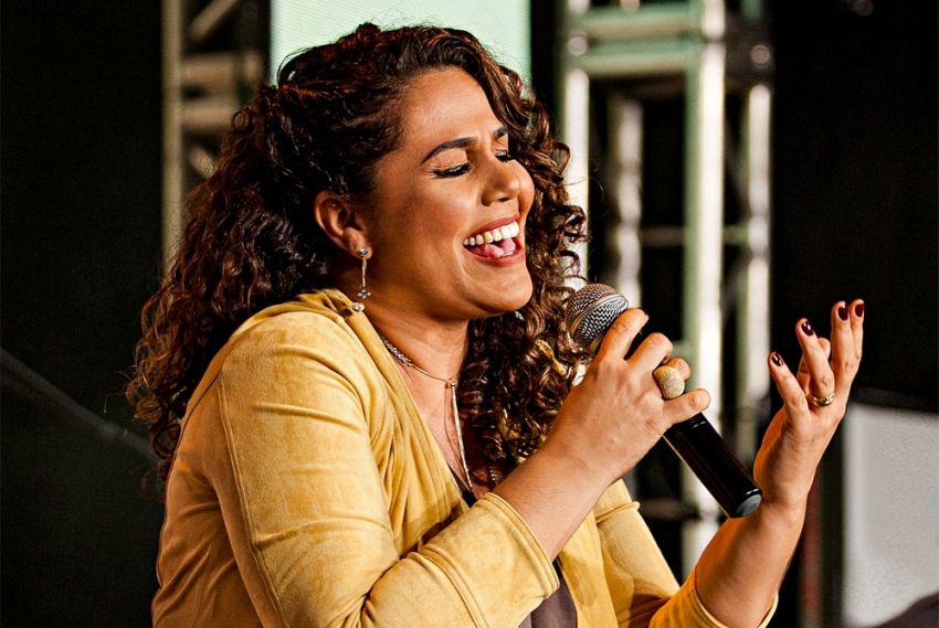 Eliana Ribeiro vai fazer show em Aracaju em prol do Externato São Francisco de Assis