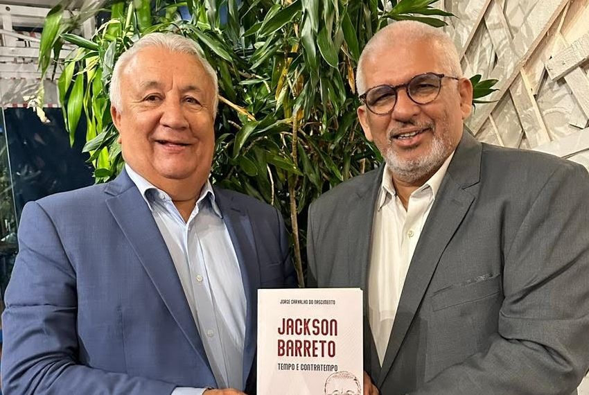 Prestigiado lançamento do livro de Jorge Carvalho sobre a vida de Jackson Barreto