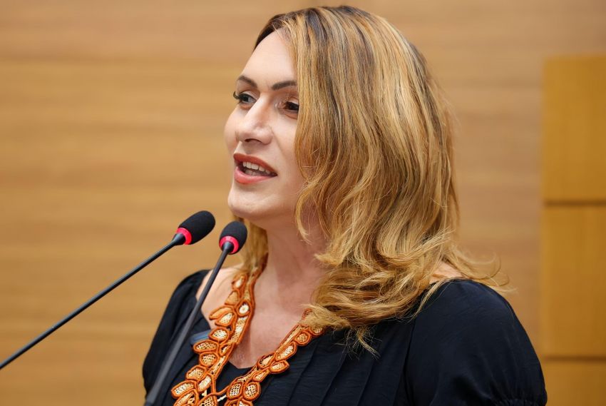 Linda Brasil cobra independência do legislativo