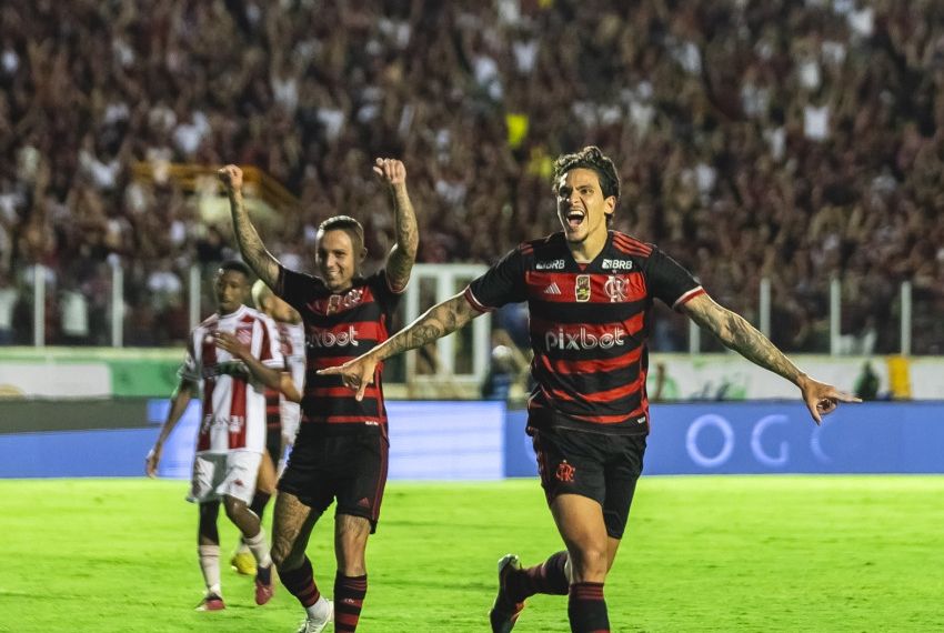 Sergipanos lotaram Arena Batistão para assistir Flamengo e Bangu