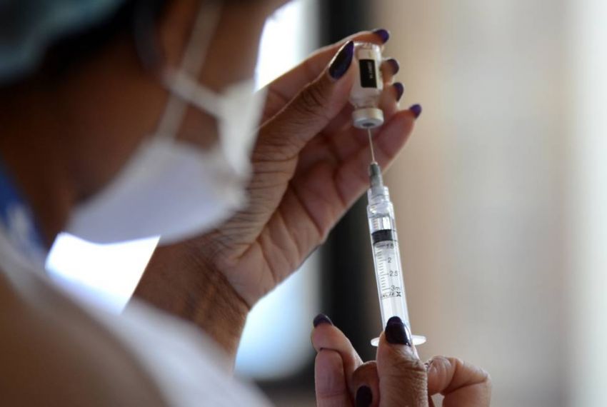 Prefeitura e estado aplicaram quase 3 mil doses de vacinas