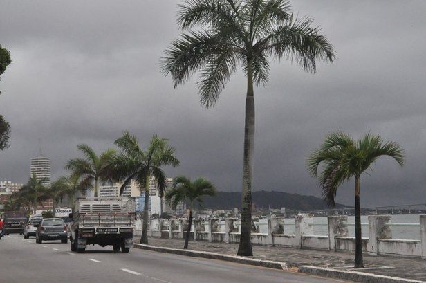 Defesa Civil de Aracaju emite alerta de chuva moderada e ventos fortes para as próximas 24h