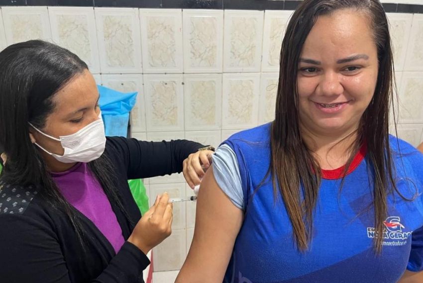 Com mais de 3 mil doses aplicadas, Prefeitura segue com ação de vacinação nas escolas