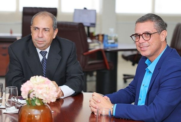 Presidente do TRE e governador discutem segurança para eleição