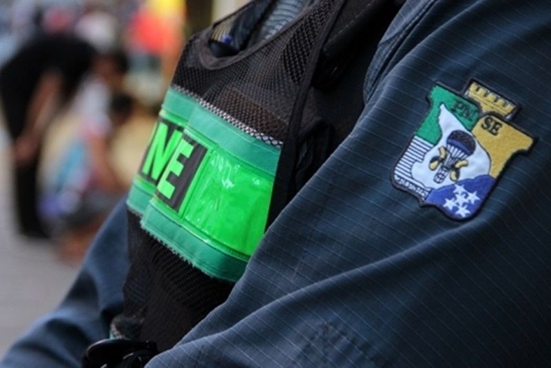 PM prende ex-presidiário por ameaçar passageiros de ônibus em Aracaju