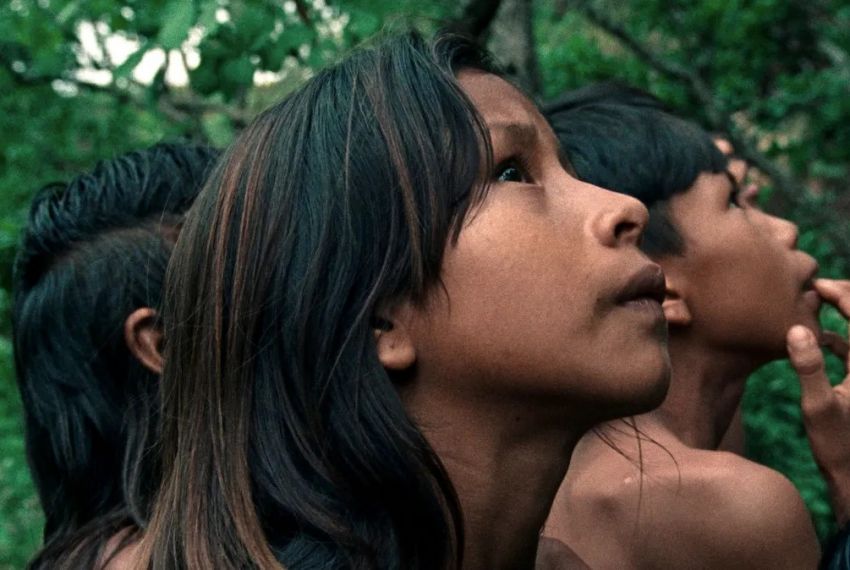 História de comunidade indígena premiada em Cannes chega aos cinemas