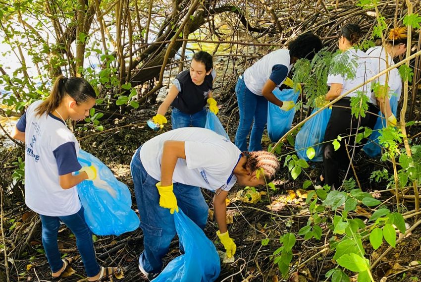 Jovens mobilizam a comunidade do Pantanal para ação de limpeza do Rio Poxim