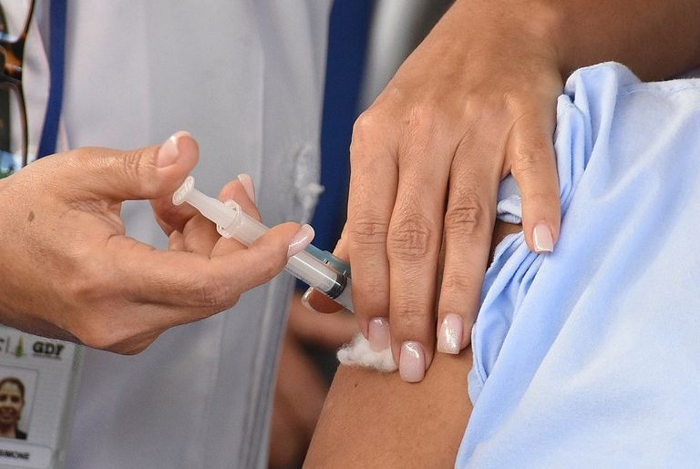 Casos de rinovírus e covid-19 crescem em Sergipe