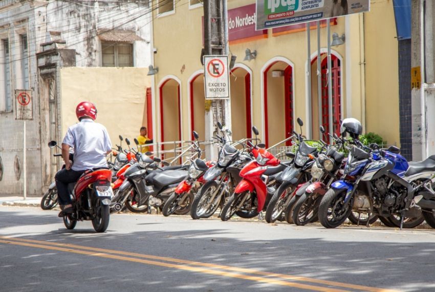 Mais da metade dos proprietários de motocicleta não tem habilitação