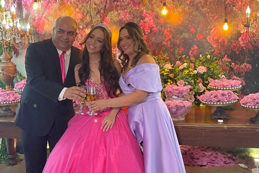 Os 15 anos de Sara Milane
