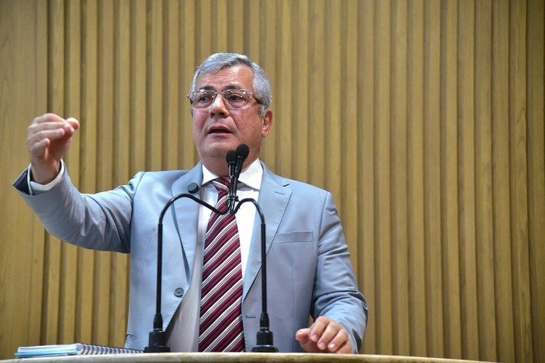 Vereador pede atenção com as edificações antigas do Centro de Aracaju