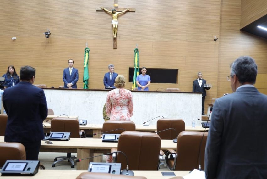Deputados lamentam a morte do jornalista Ivan Valença