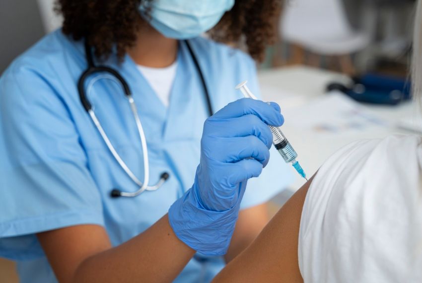 Alunos da EJA serão vacinados contra o HPV a partir desta quinta, 24