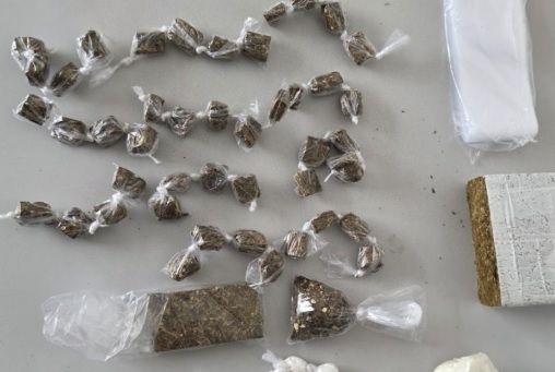 Homem é preso por tráfico de drogas durante o Carnatobias 2025
