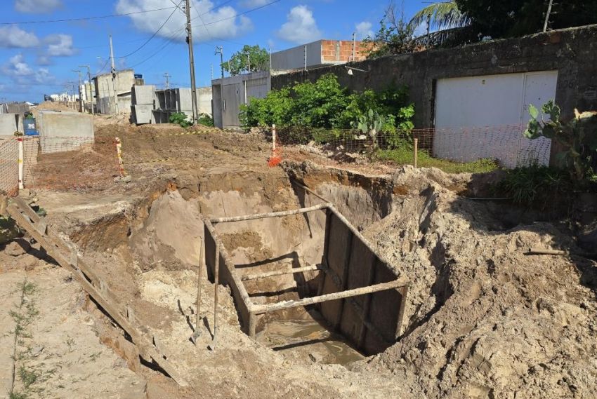 Emurb faz vistoria em obra de infraestrutura no loteamento Costa Verde