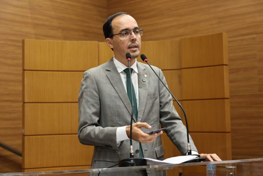 Deputado cobra presença da secretária de Assistência Social na Alese