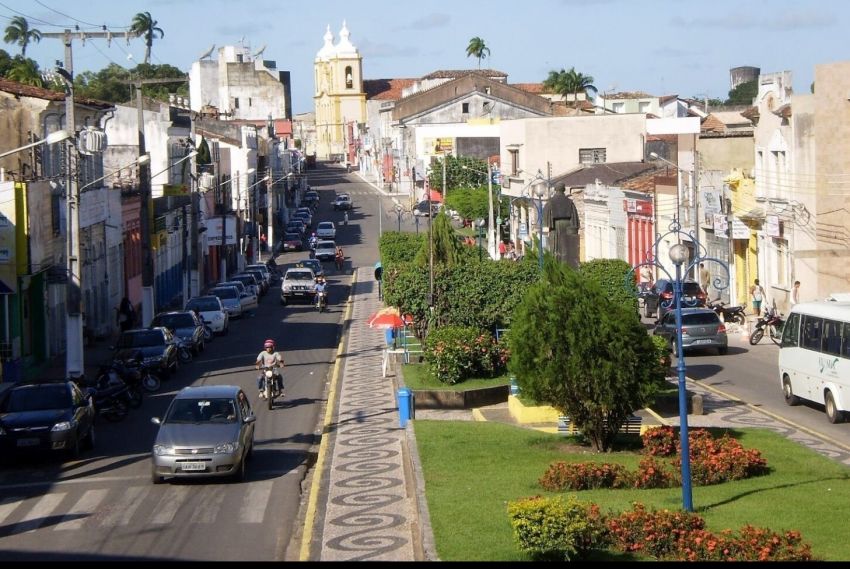 Sem aval do Legislativo, prefeitura alterou destino de recursos públicos para bancar festa junina