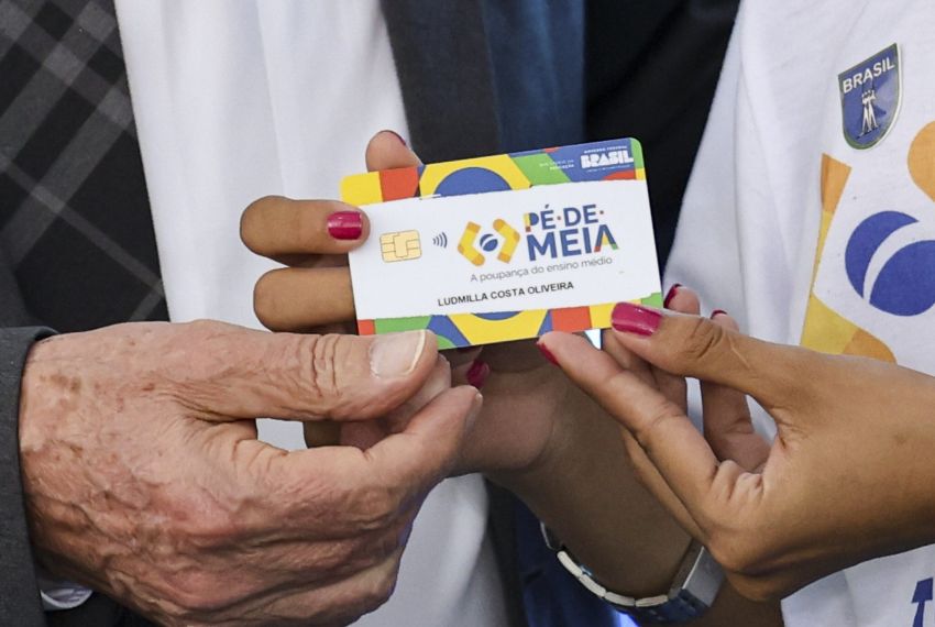 Novo calendário de pagamento do programa Pé‑de‑Meia é divulgado