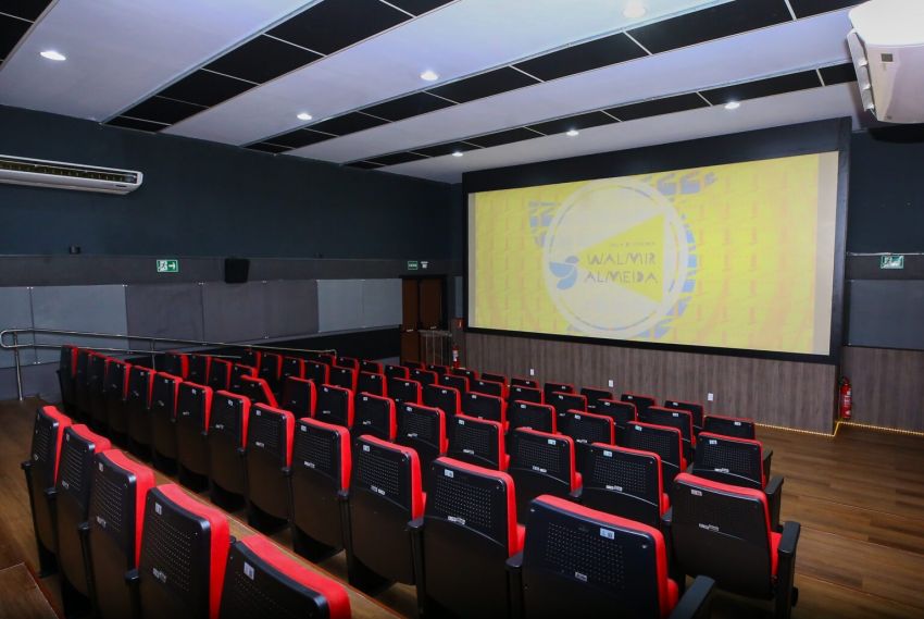 Cinema Walmir Almeida exibe programação nacional e internacional