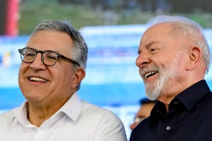 Lula defende Mais Médicos e relação com Cuba após sanção dos EUA