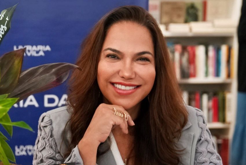 Sandra Teschner lança livro em Aracaju