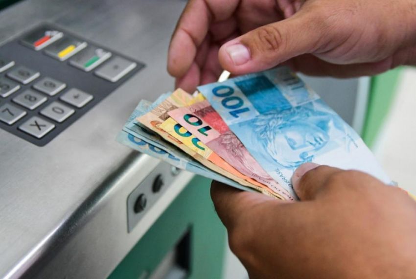 Servidores de Aracaju recebem salário referente ao mês de agosto