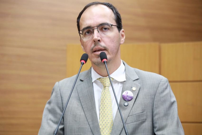 Deputado cobra resposta da Seduc sobre frota de transporte escolar